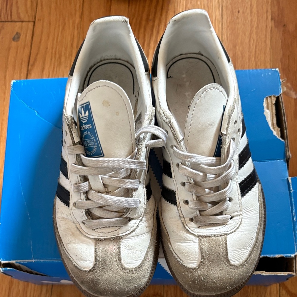 Adidas Sambas